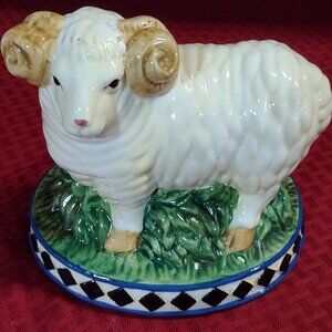 Decorative Ceramic Horned Ram 7 x 6.25 x 8 inches